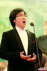 组图：歌唱家廖昌永唱响人民大会堂