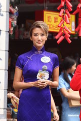 组图：谢婷婷穿旗袍前凸后翘 曝谢贤煨蟑螂充饥