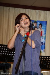 组图：ELLA忙工作否认将结婚 祝贺Selina重返代言