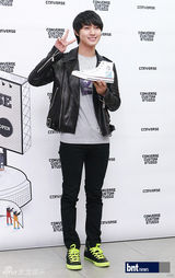 组图：Apink李敏豪等出席某品牌发布会