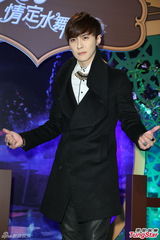 组图：唐禹哲对同性友人上下其手 对方直呼享受