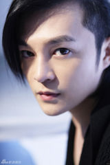 组图：林耿贤拍摄写真呈现不同于舞台另一面