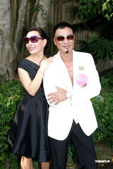 组图：《热爱岛》开镜 任达华陈冲亲密现身