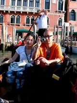 高清组图：管虎梁静秀恩爱 《斗牛》将亮相水城