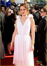 高清组图：绯闻女孩莉顿-梅斯特红唇白裙似精灵公主