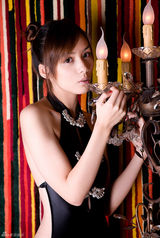 高组图：前超女陈怡日本拍写真 比基尼制服齐上阵