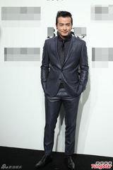 组图：周润发钟楚红同场现身 林志玲秀翘臀