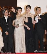 组图：《武侠》戛纳首映 汤唯金城武帅哥美女配