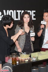 组图：钟楚红无意复出拍电影 拍拖随缘求心灵想通