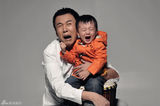 组图：《北漂鱼》姜峰亲子写真演绎绝世好爸