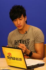 幻灯图集：景甜何润东印小天做客聊《我的美女老板》