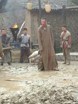 组图：《爱情悠悠》热拍 韩栋吕颂贤肉搏挂彩