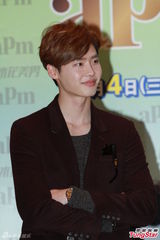 高清：李钟硕穿泳装不满身型 有意找港女学粤语