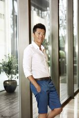 组图：夏雨演绎初秋Look 休闲绅士展熟男范儿