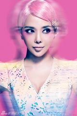 组图：艾莉莎梦幻造型新鲜出炉