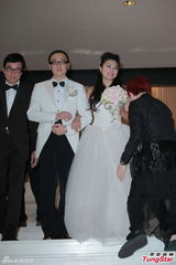 组图：黄百鸣子大婚众星出席 林峰吴千语恩爱