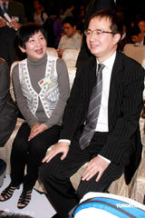 幻灯图：首届感动香港十大人物评选启动 