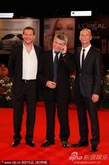 组图：《浮士德》威尼斯首映 女星素洁长裙高雅