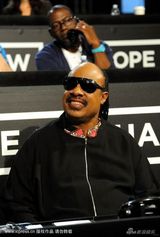 幻灯图集：好莱坞群星齐聚为海地地震灾民募善款