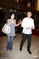 高清图：阿雅舞台剧挑大梁 好友小S范范来助阵