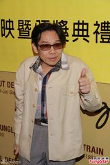 组图：叶念琛称从不车震 暗示庄思敏与他人缠绵