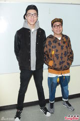 组图：Lollipop F录制《奖门人》凹造型爆笑