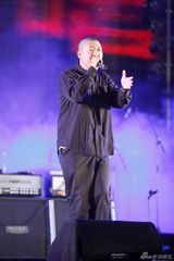 组图：“怒放”摇滚演唱会举行 乐迷共忆青春岁月