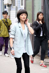 组图：周迅将拍新片 笑言当老板没什么不同