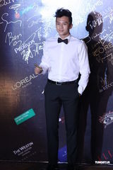 组图：华谊之夜上海举行 李冰冰安以轩等女星争艳