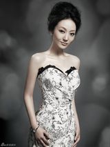 高清组图：索妮全新婚纱大片 领悟爱情