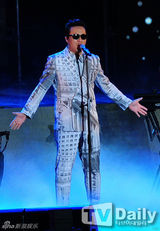 组图：韩星GD刘在石等无限挑战歌谣节献唱