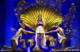 组图：凯莉-米洛都柏林开唱 华美造型化身维纳斯