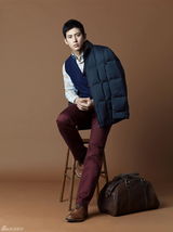 高清组图：韩星高修冬装写真俊朗挺拔帅气