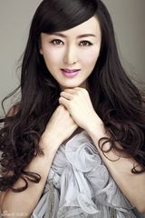 组图：小何晴写意初春印象 本色记录极致纯美