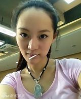 组图：51岁宋佳22岁女儿私房照 继承美貌大眼可爱