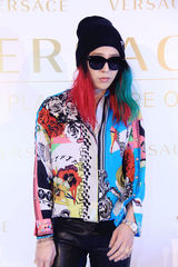 高清组图：GD香港为品牌站台 彩发诡秘显个性