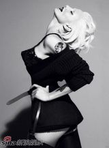 高清组图：卡梅隆-迪亚兹登杂志封面 造型模仿麦当娜