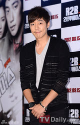 组图：崔始源李孝利等帅气参加《重返基地》首映会