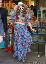 组图：Gaga碎花长裙变小清新 薄纱飘逸各种仙