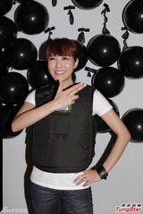 组图：林峰约会吴千语不避讳 官恩娜否认遭无线冷冻