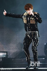 组图：INFINITE首尔举办世界巡回演唱会