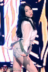 组图：Davichi打榜夺冠 SHINeeInfinite拼人气