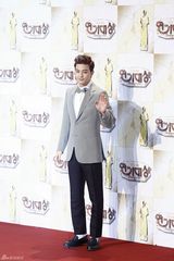 独家高清：李敏镐等亮相2013SBS演技大赏红毯