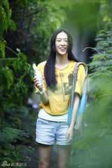 组图：童瑶森林系写真化身异域公主