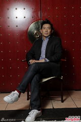 组图：杜汶泽获加藤鹰传秘技 肉搏女优不享受