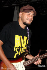 幻灯图：张震岳助阵公益音乐会 林晓培彩排兴奋十足