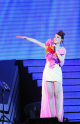 组图：范玮琪北京开唱群星捧场 孙燕姿助阵掀高潮