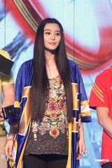 组图：范冰冰大呼我爱姚晨 为中国奥运健儿加油