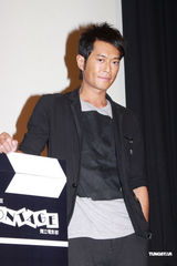 幻灯图：古天乐年内不能拍动作片 安心做演员