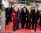 文德斯搂娇妻撑《皮娜》首映 德国总统夫妇秀恩爱